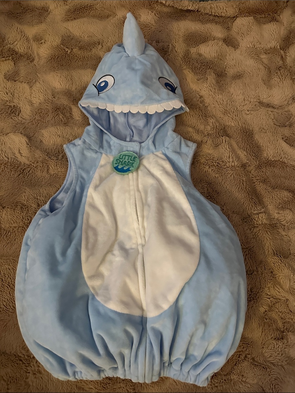 Shark costume by Dream Play Imagine, 18 months